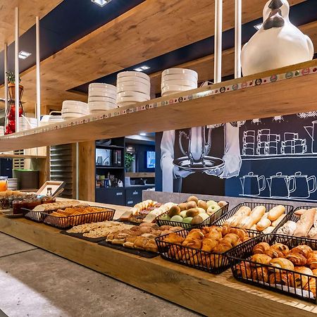 Ibis Budget Marne La Vallee Pontault Combault Exterior foto