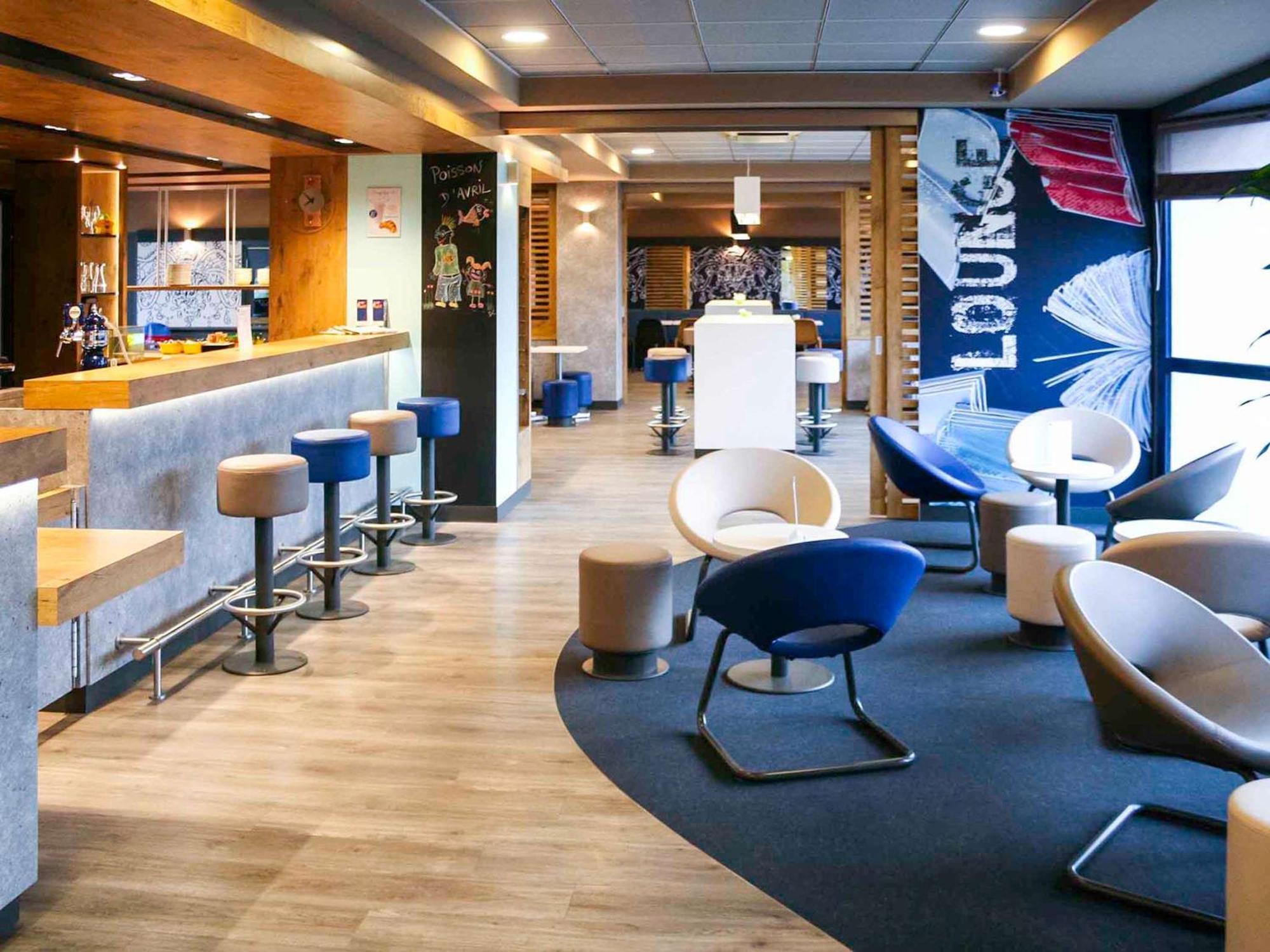Ibis Budget Marne La Vallee Pontault Combault Exterior foto