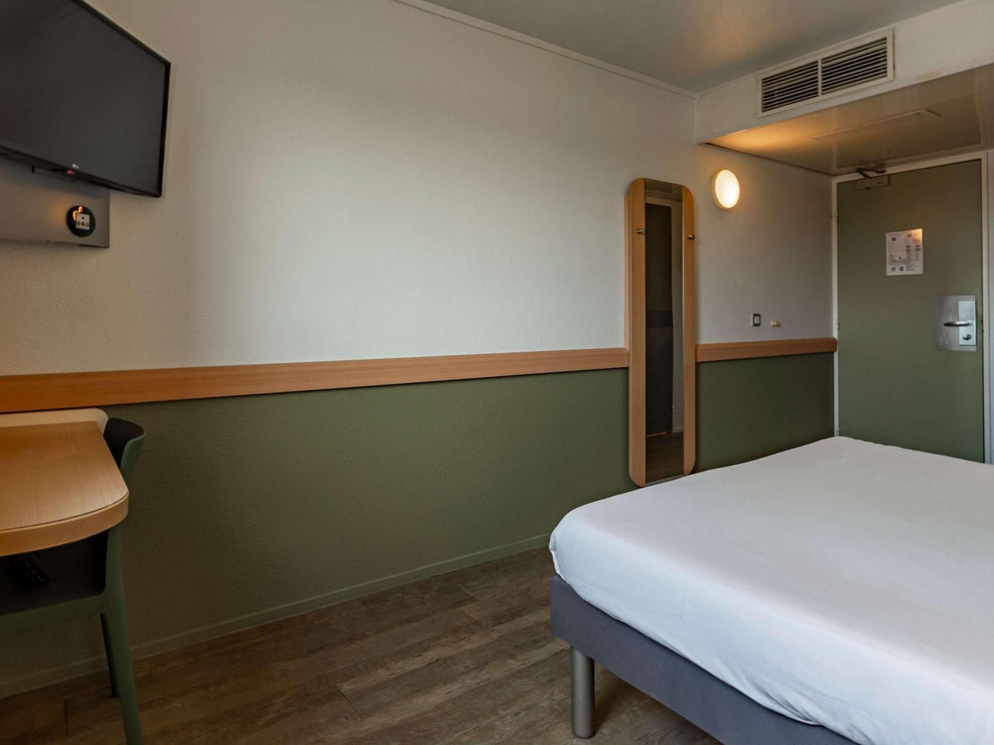 Ibis Budget Marne La Vallee Pontault Combault Exterior foto