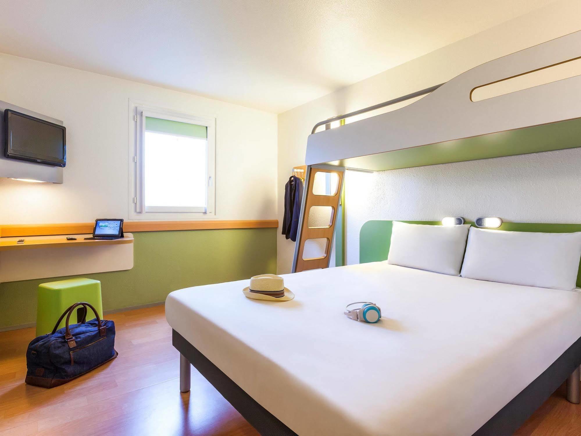 Ibis Budget Marne La Vallee Pontault Combault Exterior foto
