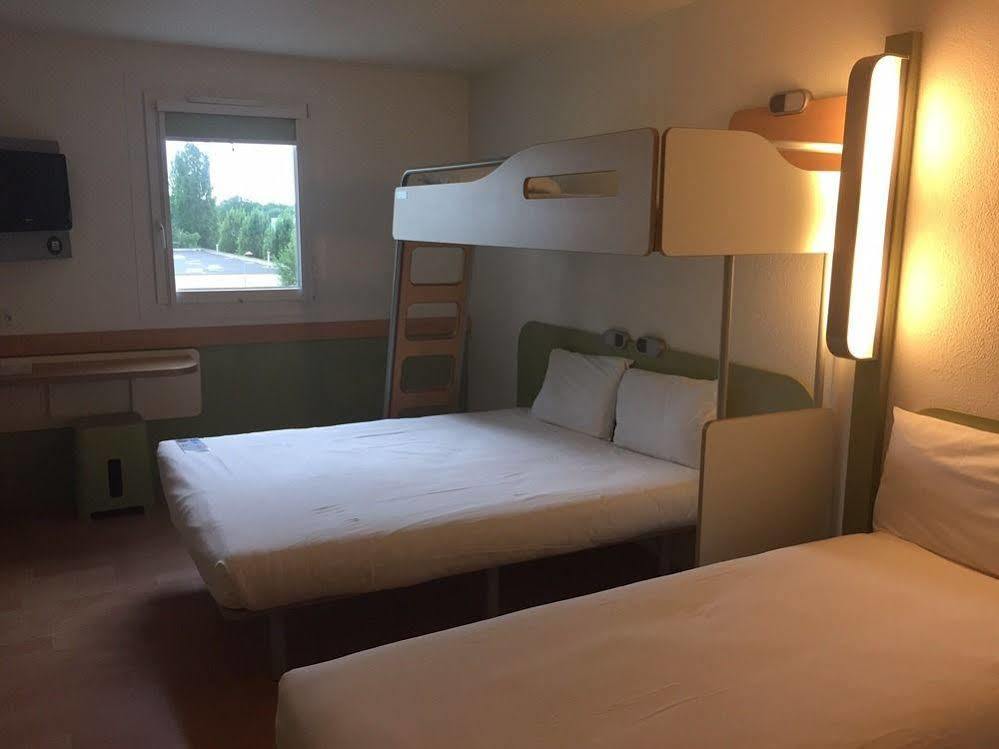 Ibis Budget Marne La Vallee Pontault Combault Exterior foto