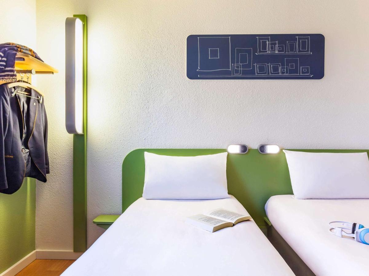 Ibis Budget Marne La Vallee Pontault Combault Exterior foto