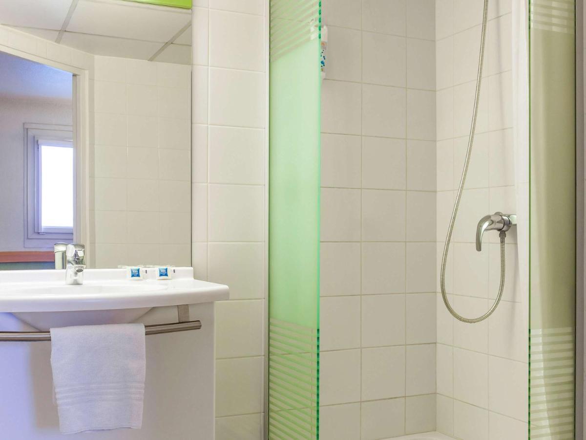 Ibis Budget Marne La Vallee Pontault Combault Exterior foto